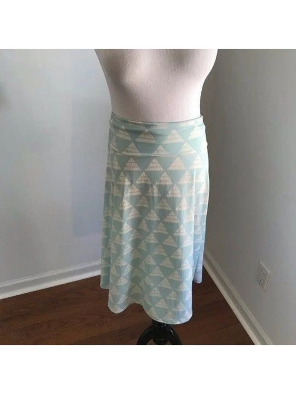 NWT LuLaroe Azure Skirt 2XL Blue White